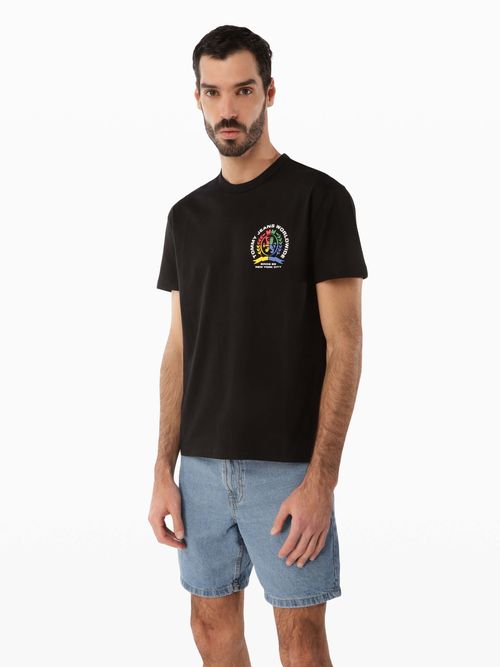 playera-con-logo-y-escudo-universitario-de-hombre-tommy-jeans