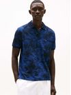 polo-de-corte-regular-con-estampado-tropical-de-hombre-tommy-hilfiger