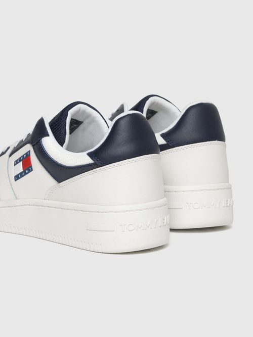 Tenis-con-Estilo-Basket-Logo-Grabado-de-Hombre-Tommy-Jeans-EM0EM01395-DW4