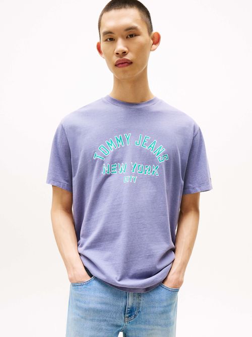 Playera-amplia-con-logo-universitario-de-hombre-Tommy-Jeans-DM0DM21575-C1G