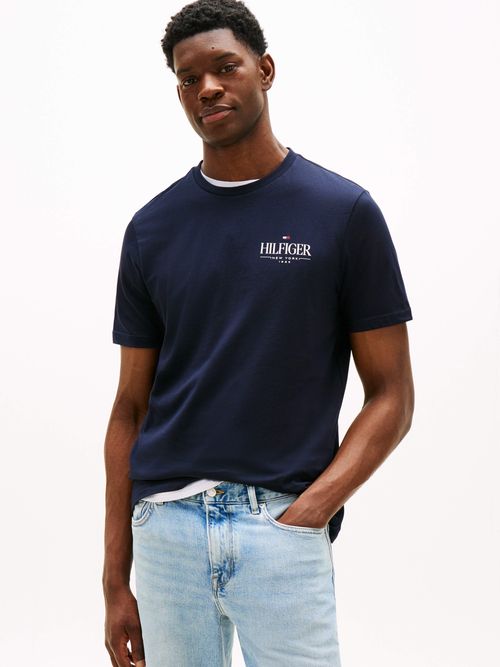 Playera-de-cuello-redondo-con-logo-de-hombre-Tommy-Hilfiger-MW0MW39355-DW5