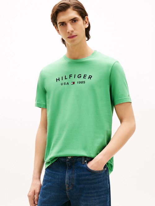 Playera-con-logo-en-el-pecho-de-hombre-Tommy-Hilfiger-MW0MW39356-L3J