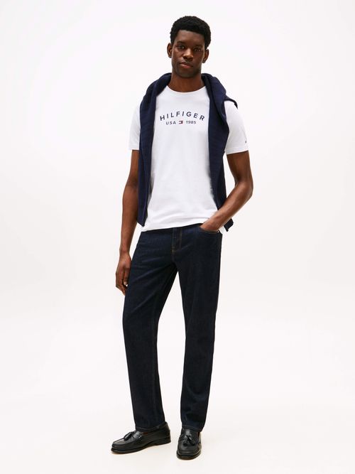 Playera-con-logo-en-el-pecho-de-hombre-Tommy-Hilfiger-MW0MW39356-YBR