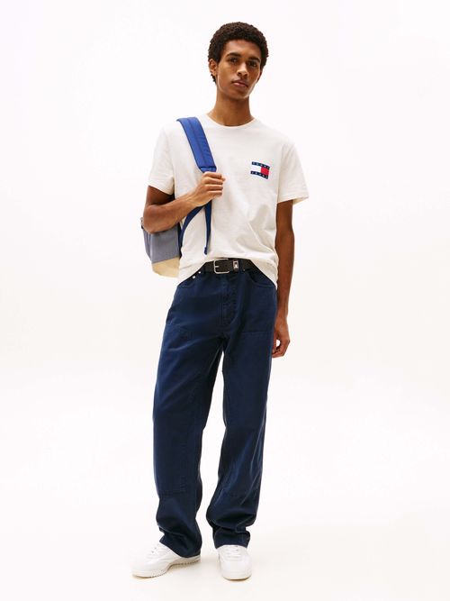 Playera-de-corte-slim-con-parche-de-Tommy-de-hombre-Tommy-Jeans-DM0DM20740-AE3
