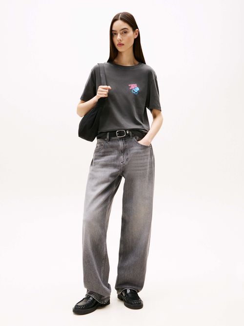 Playera-corte-oversize-logo-neon-en-la-espalda-de-mujer-Tommy-Jeans-DW0DW21358-0GJ