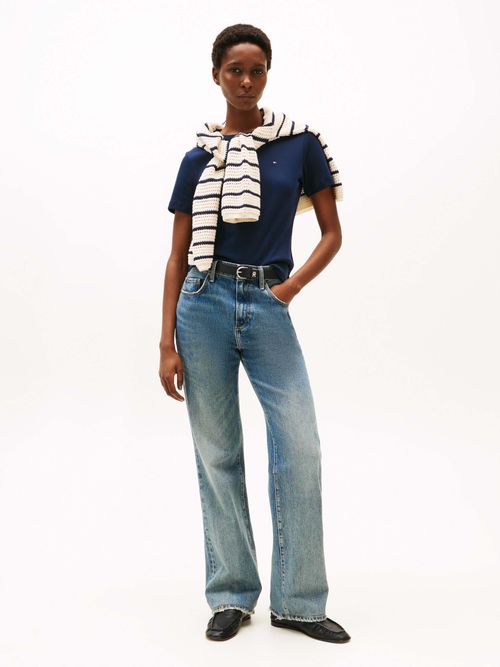 Playera-con-corte-slim-y-cuello-redondo-de-mujer-Tommy-Hilfiger-WW0WW40587-C1G