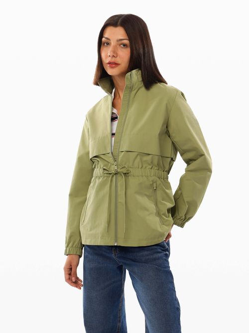 Chamarra-cortavientos-de-cuello-alto-con-gorro-de-mujer-Tommy-Hilfiger-76J5340-L9F