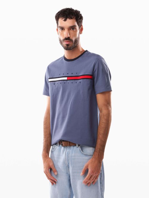 Playera-con-franjas-distintivas-en-el-pecho-de-hombre-Tommy-Hilfiger-78JA524-C9T