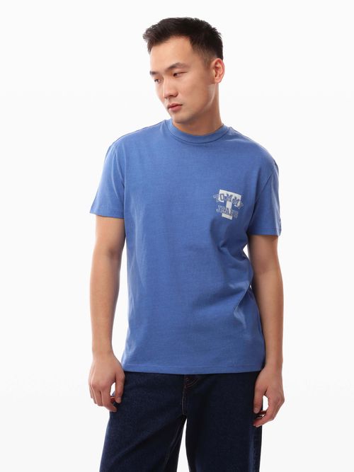 Playera-corte-regular-con-logo-en-el-pecho-de-hombre-Tommy-Jeans-DM0DM20811-C6E