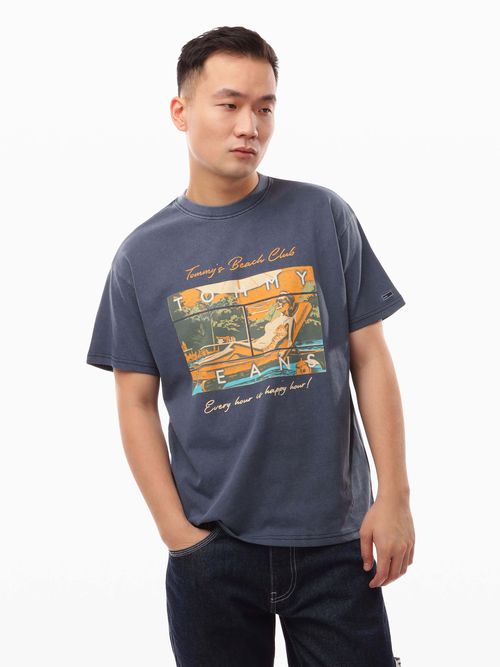 Playera-grafico-club-de-playa-de-hombre-Tommy-Jeans-DM0DM21387-C1G