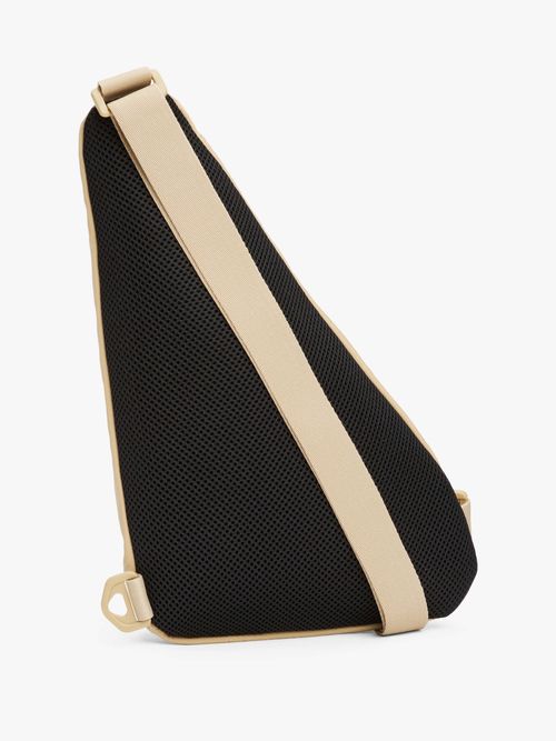 Bolso-bandolera-con-logo-tonal-de-hombre-Tommy-Jeans-AM0AM13392-AB9