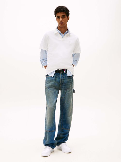 Polo-con-cuello-marinero-y-parche-de-hombre-Tommy-Jeans-DM0DM21657-YBL