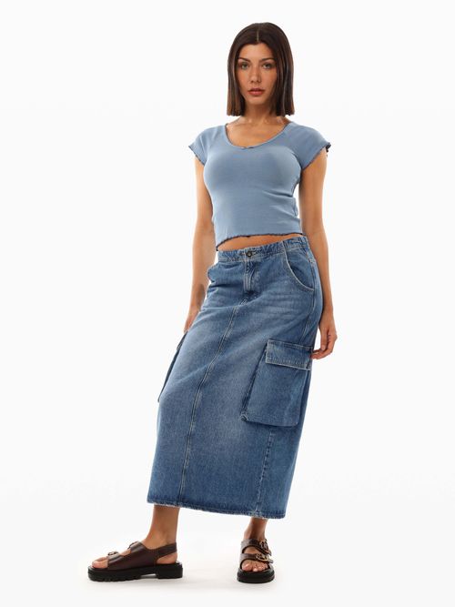 Playera-con-cuello-de-pico-de-mujer-Tommy-Jeans-DW0DW21349-DY6