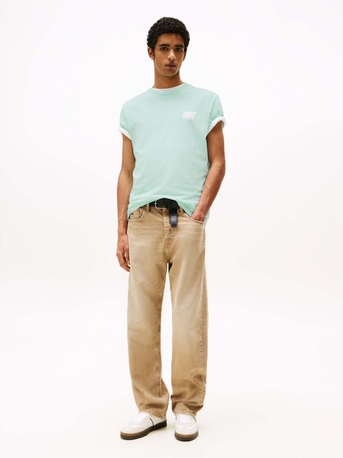 Camiseta-con-logo-burbuja-en-la-parte-trasera-de-hombre-Tommy-Jeans-DM0DM21864-L6V