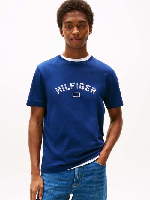 Playera-corte-regular-logo-Hilfiger-de-hombre-Tommy-Hildiger-MW0MW39357-C7G