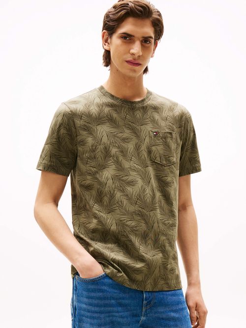 Playera-de-corte-regular-con-estampado-de-hojas-de-hombre-Tommy-Hildiger-MW0MW40678-0H7