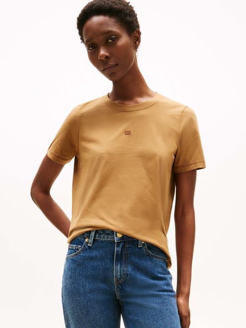 Playera-de-cuello-redondo-con-logo-de-mujer-Tommy-Hildiger-WW0WW45626-GWA