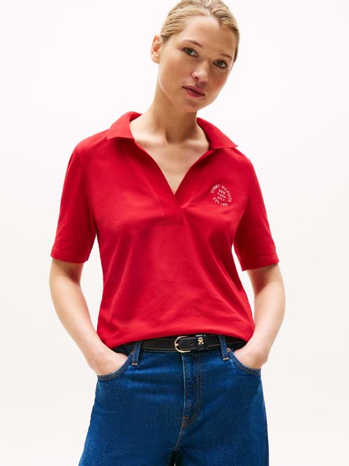Polo-de-corte-regular-con-logo-de-mujer-Tommy-Hildiger-WW0WW45807-XLD