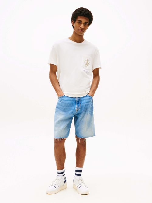 Playera-con-bolsillo-y-logo-trasero-de-hombre-Tommy-Jeans-DM0DM21597-YBH