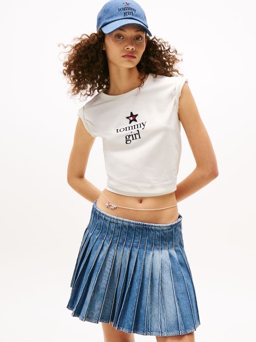 Playeras-de-corte-regular-Tommy-Girl-de-mujer-Tommy-Jeans-DN0DN00067-YBL