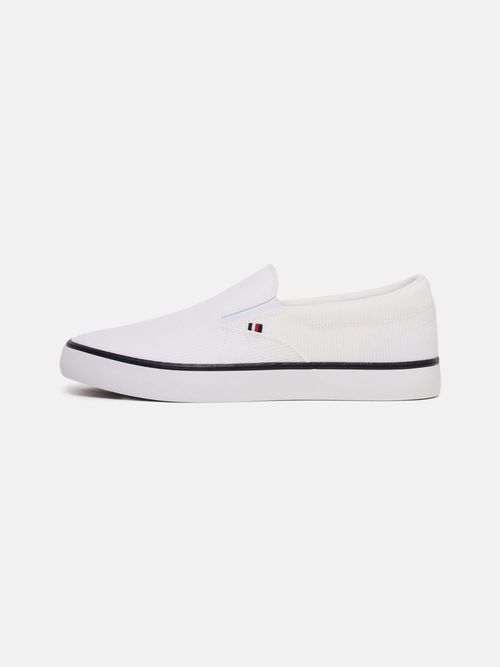 Tenis-con-Logo-Bordado-en-Talon-de-Hombre-Tommy-Hilfiger-FM0FM05514-YBS