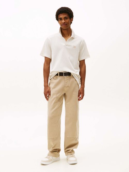 Polo-con-cuello-marinero-y-parche-de-hombre-Tommy-Jeans-DM0DM21657-AFK