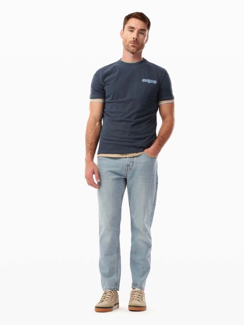 Playera-de-Corte-Regular-con-Logo-de-Hombre-Tommy-Jeans-DM0DM21829-C1G