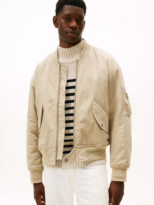 Chamarra-bomber-amplia-de-hombre-Tommy-Hilfiger-MW0MW40593-RFO