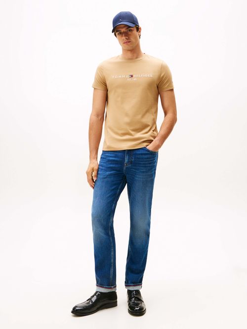 Playera-de-punto-con-corte-slim-y-logo-de-hombre-Tommy-Hilfiger-MW0MW11797-GV7