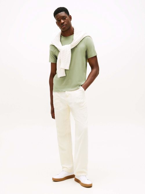 Playera-de-cuello-redondo-con-logo-bordado-de-hombre-Tommy-Hilfiger-MW0MW39995-L9A