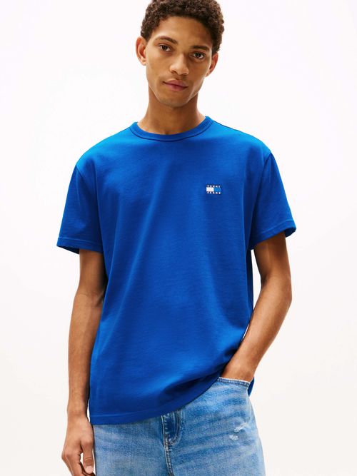 Playera-de-cuello-redondo-con-parche-tonal-de-hombre-Tommy-Jeans-DM0DM20322-0GZ