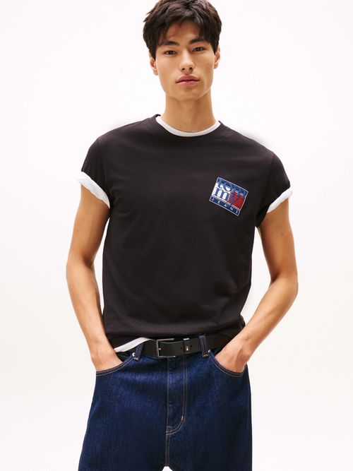Playera-de-cuello-redondo-con-logo-bordado-de-hombre-Tommy-Jeans-DM0DM22127-BDS