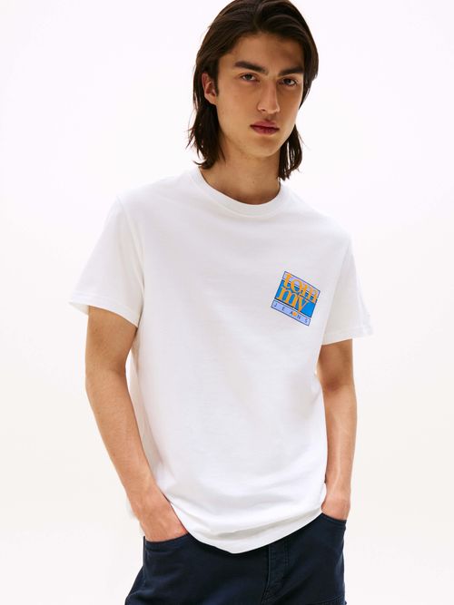 Playera-de-cuello-redondo-con-logo-bordado-de-hombre-Tommy-Jeans-DM0DM22127-YBL
