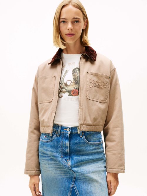 Chamarra-cropped-acolchada-con-logo-de-mujer-Tommy-Jeans-DW0DW21665-GUQ