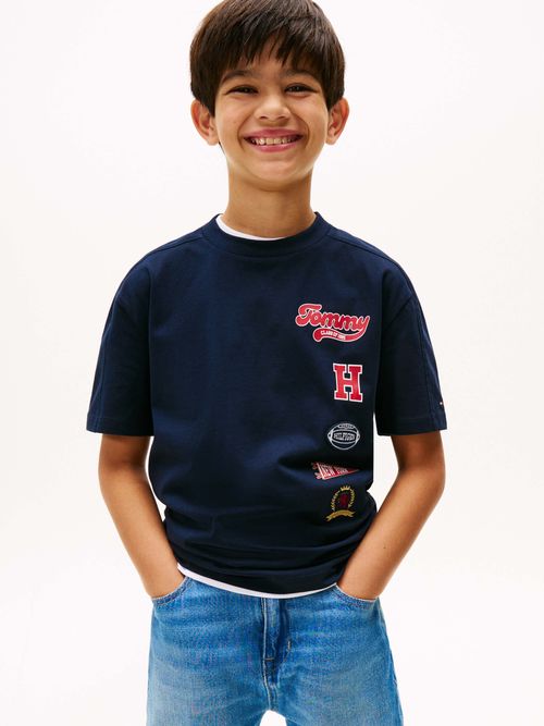 Playera-Varsity-de-cuello-redondo-de-nino-Tommy-Hilfiger-KB0KB09933-C1G