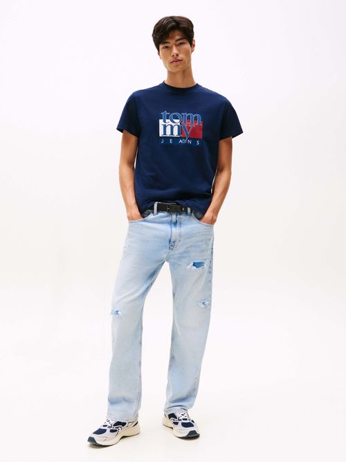 Playera-slim-con-logo-grafico-de-hombre-Tommy-Jeans-DM0DM21977-C1G