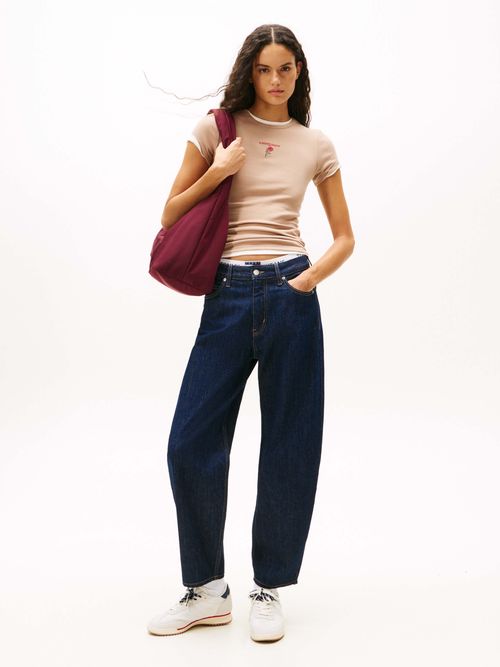 Playera-slim-con-logo-bordado-de-mujer-Tommy-Jeans-DW0DW21787-GUQ