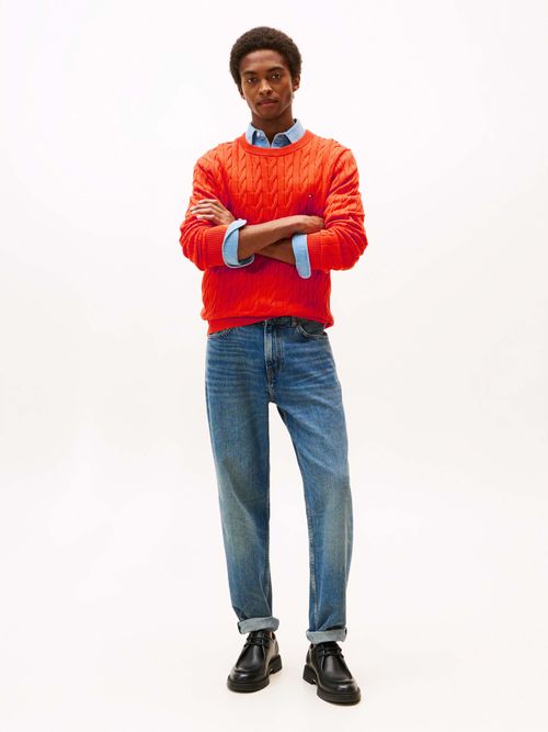 Sueter-de-punto-trenzado-con-cuello-redondo-de-hombre-Tommy-Hilfiger-MW0MW33132-SCX