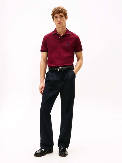 Polo-corte-regular-con-escudo-bordado-de-hombre-Tommy-Hilfiger-MW0MW40428-VLP