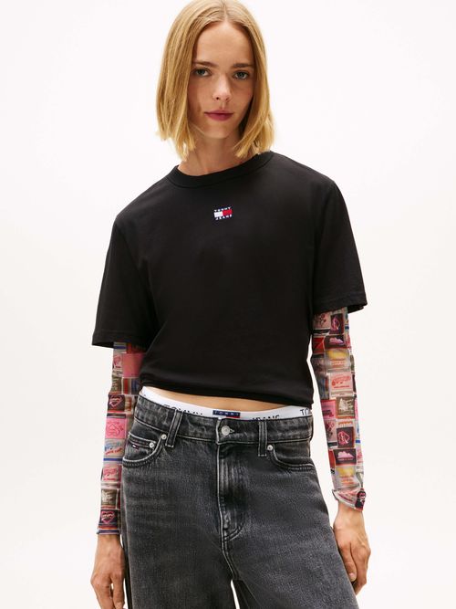 Playera-de-cuello-redondo-de-mujer-Tommy-Jeans-DW0DW22202-BDS
