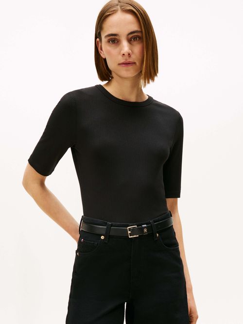 Playera-de-manga-corta-y-diseno-slim-de-mujer-Tommy-Hilfiger-WW0WW47308-BDS