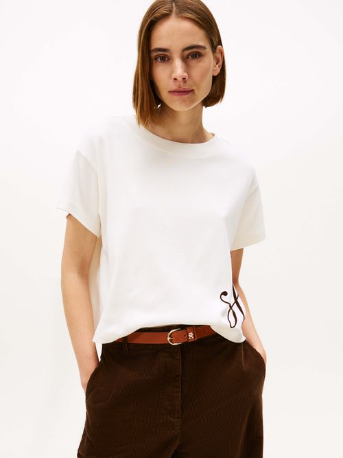 Playera-de-corte-amplio-con-logo-de-mujer-Tommy-Hilfiger-WW0WW47314-YA8