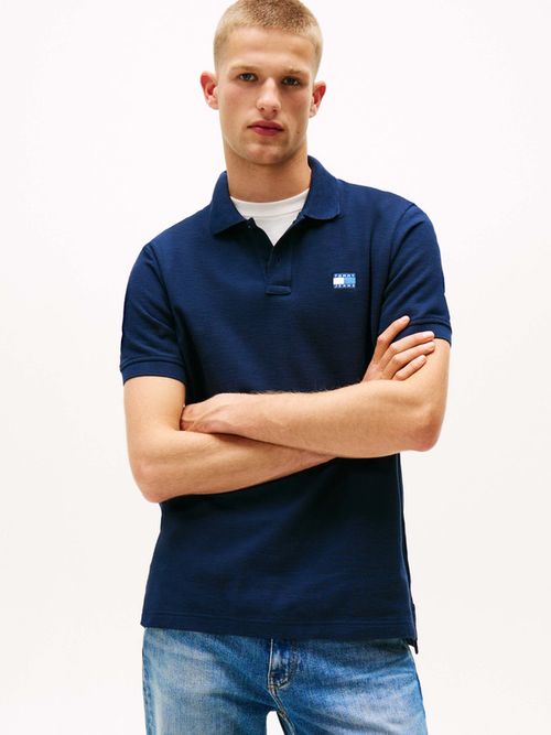 Polo-de-pique-con-parche-de-Tommy-de-hombre-Tommy-Jeans-DM0DM22063-C1G