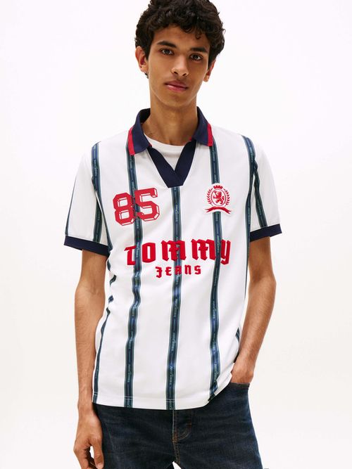 Polo-Heritage-de-tejido-interlock-y-graficos-de-hombre-Tommy-Jeans-DM0DM22073-YBL