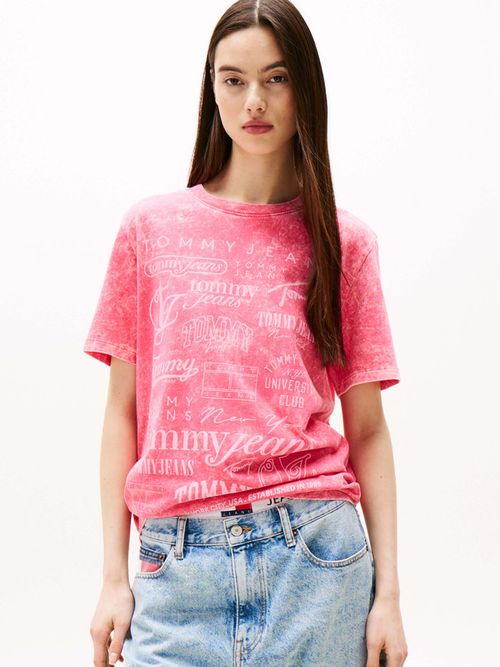 Playera-multilogo-de-corte-amplio-de-mujer-Tommy-Jeans-DW0DW20923-T1I