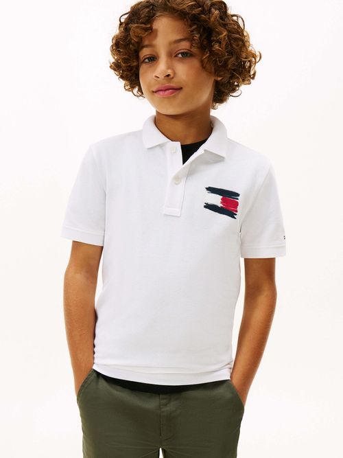 Polo-regular-con-logo-estampado-en-el-pecho-de-niño-Tommy-Hilfiger-KB0KB10134-YBR