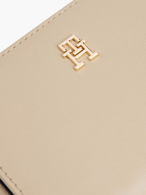 Cartera-de-solapa-con-monograma-TH-de-mujer-Tommy-Hilfiger-AW0AW17742-RBT
