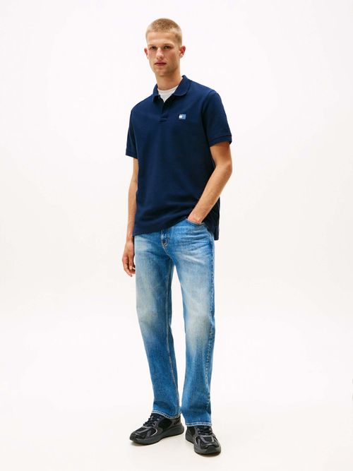 Polo-de-pique-con-parche-de-Tommy-de-hombre-Tommy-Jeans-DM0DM22063-C1G