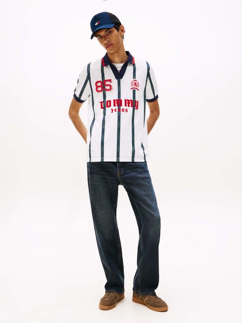 Polo-Heritage-de-tejido-interlock-y-graficos-de-hombre-Tommy-Jeans-DM0DM22073-YBL