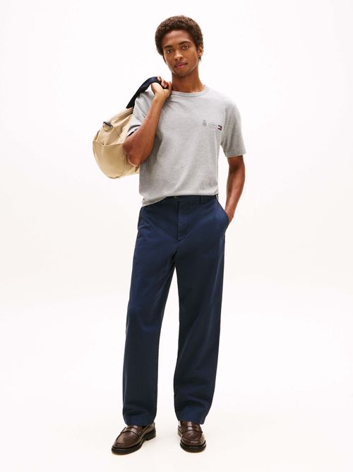 Playera-basica-con-estampado-frontal-de-Hombre-Tommy-Hilfiger-MW0MW40011-P91